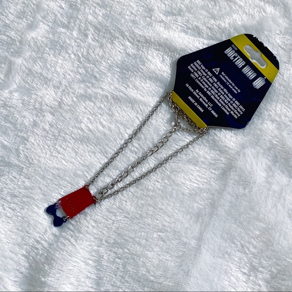 Doctor Who Fez & Bow tie Necklace - Picture 3 of 5